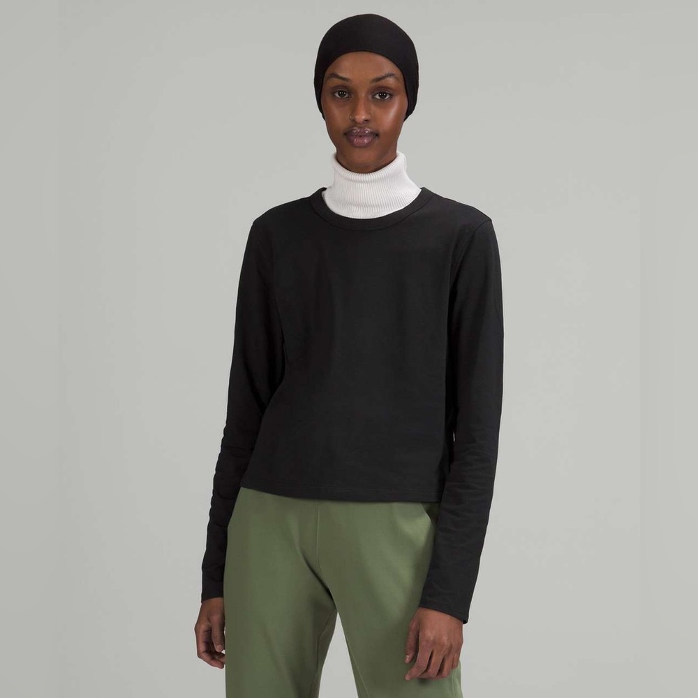 D - Lululemon Classic-Fit Cotton-Blend Long Sleeve Shirt
Black
